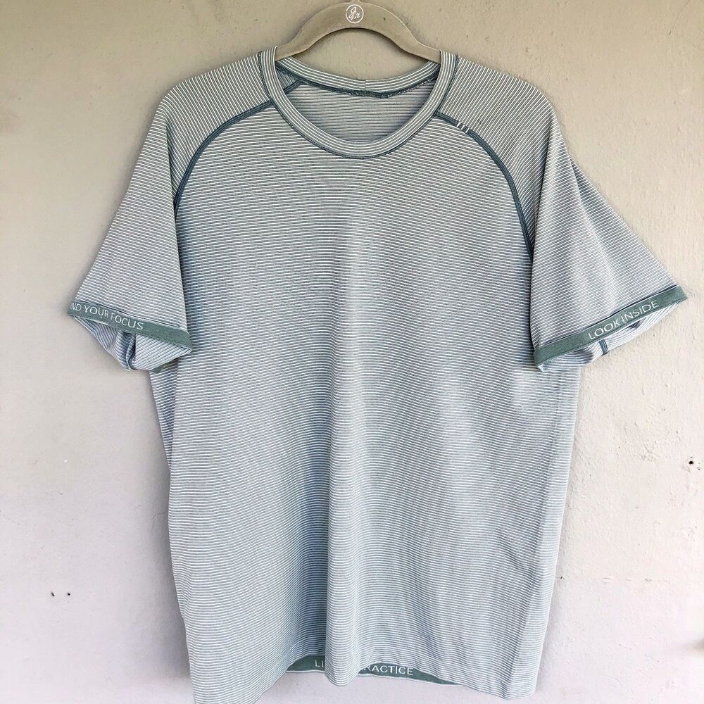 Lululemon Shirt Men's XL Metal Vent Tech 2.0 Short Sleeve Green Stripe Gym
